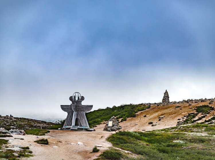 Norwegen, Provinz Nordland, Kommune Bodø,  Polarnacht am Polarcirkel im Sommer, Polarkreis, Saltfjellet-Svartisen-Nationalpark, Steinmännchen