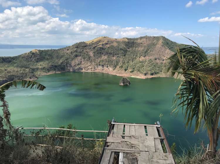 Green lake, Taal Volcano, Tagaytay, Philippines; Shutterstock ID 1096498436; Invoice Number: -