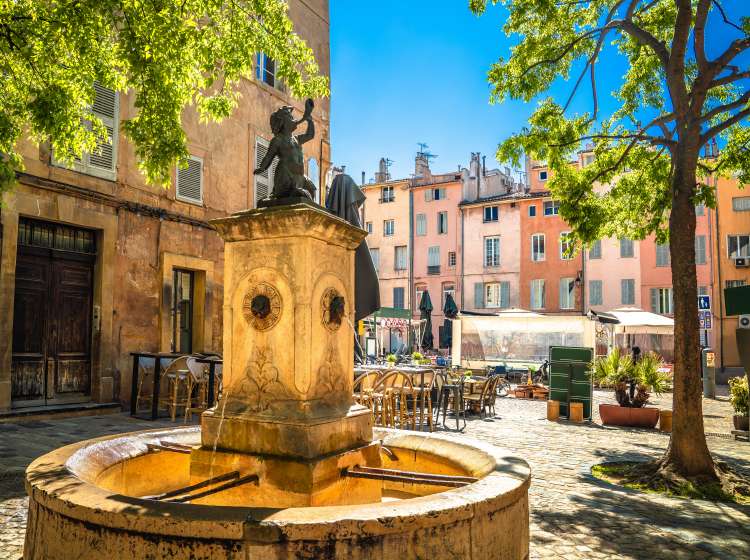 Aix-en-Provence idyllic square and fountain street view, south of France