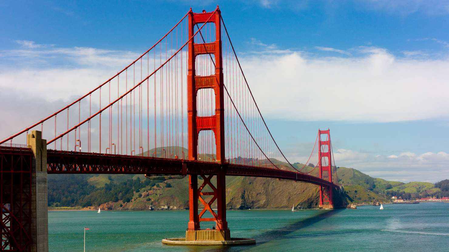 View of Golden Gate bridge.