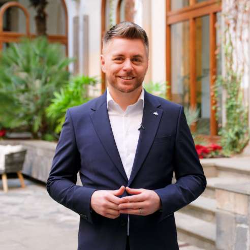 The latest P&O Cruises news, with Paul Ludlow