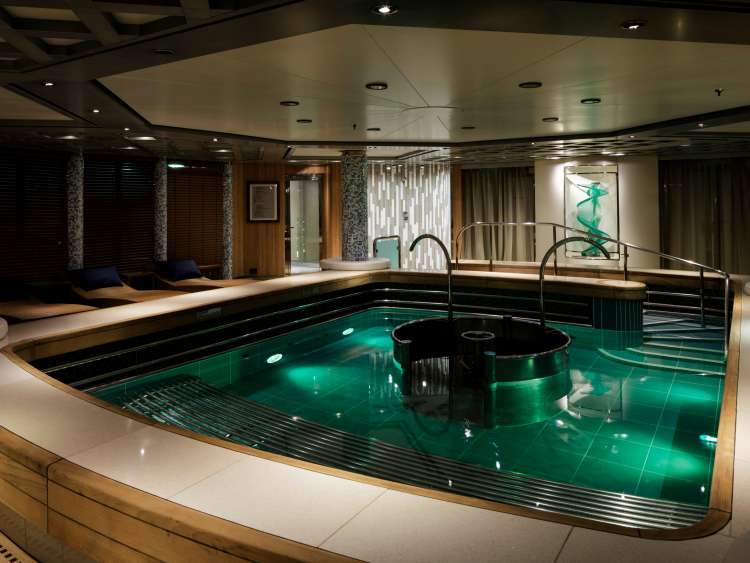 Swimming pool in The Retreat on P&O Cruises ship Arcadia